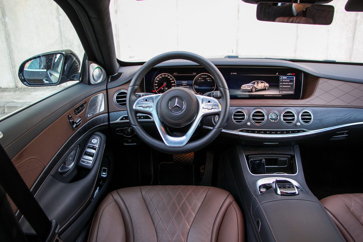 MERCEDES-BENZ S-OSZTÁLY