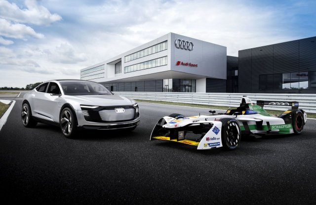 Itt az Audi első Formula E versenyautója