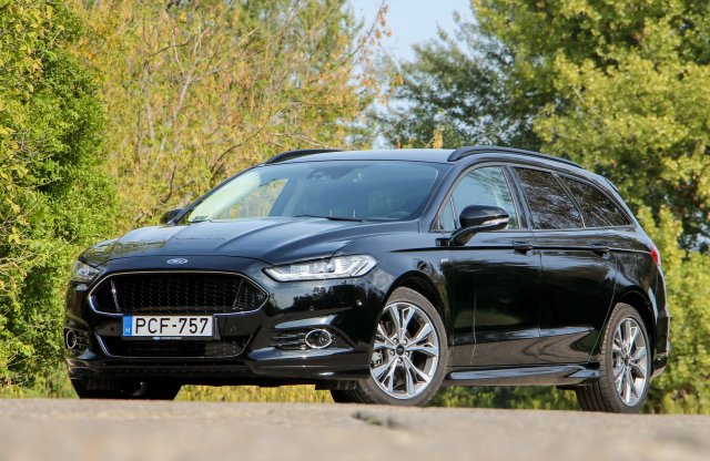 Ikerturbós nyomatékbajnok ültetéssel és nagy puttonnyal