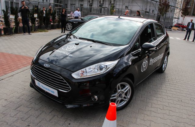 Hazai fejlesztés: okostelefonnal vezettem egy Ford Fiestát