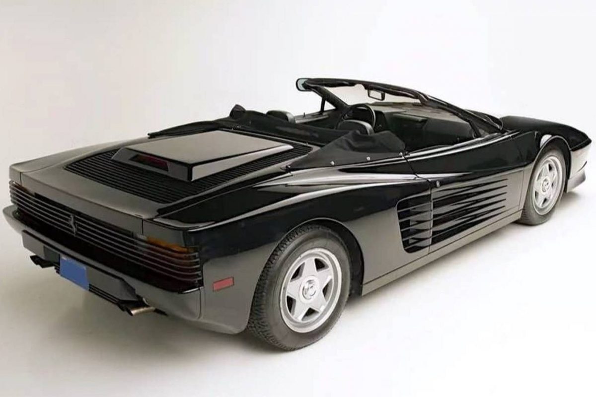FERRARI TESTAROSSA