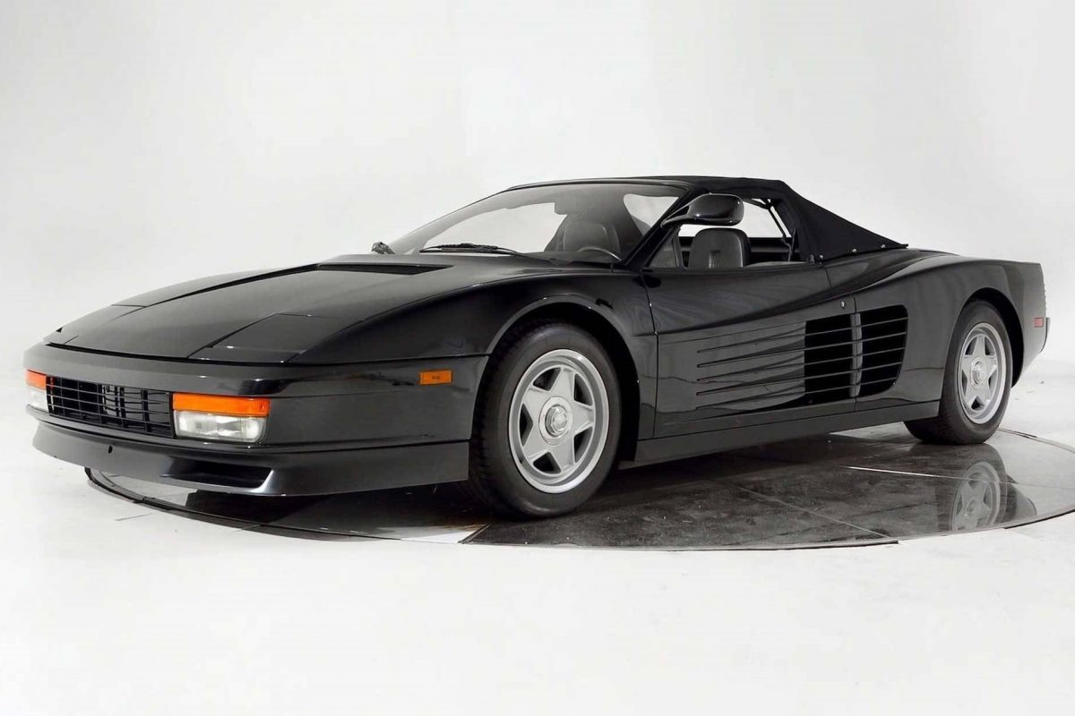 FERRARI TESTAROSSA