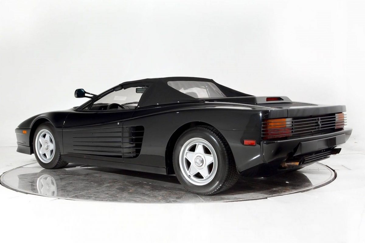 FERRARI TESTAROSSA