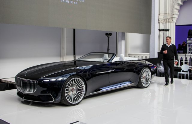 Budapesten kötött ki a guruló jacht