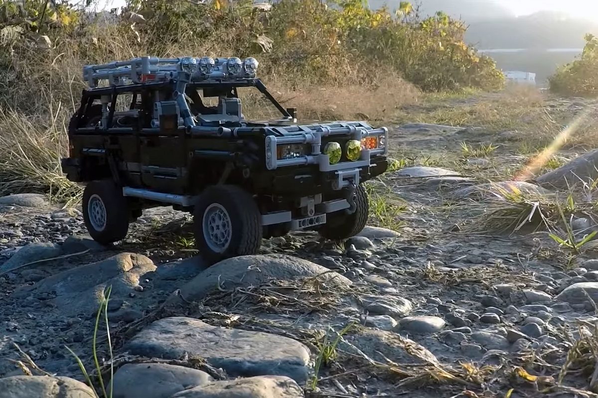 TOYOTA LAND CRUISER