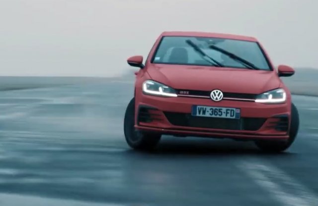 Tempomat 110-re, aztán lőhetsz kifelé az ablakon