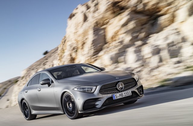 Benzinesként egyelőre csakis hibrid lehet az új Mercedes CLS