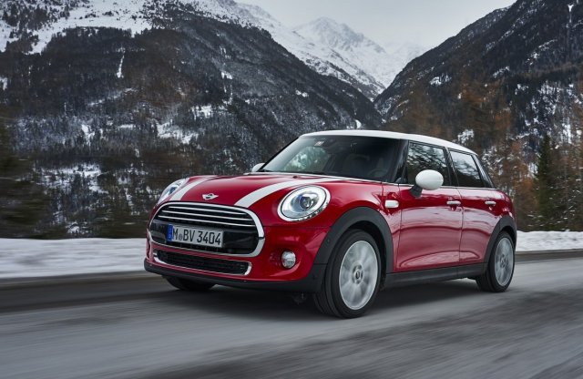 Duplakuplungos váltót kapnak a Minik