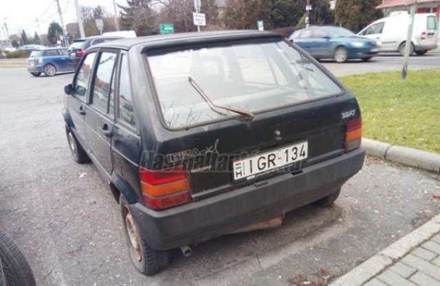 Ezer forintos autóval szilveszterezni?