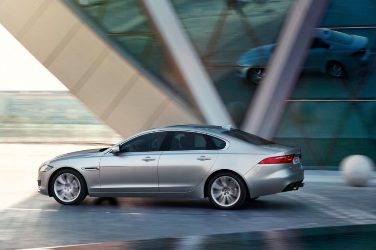 JAGUAR XF