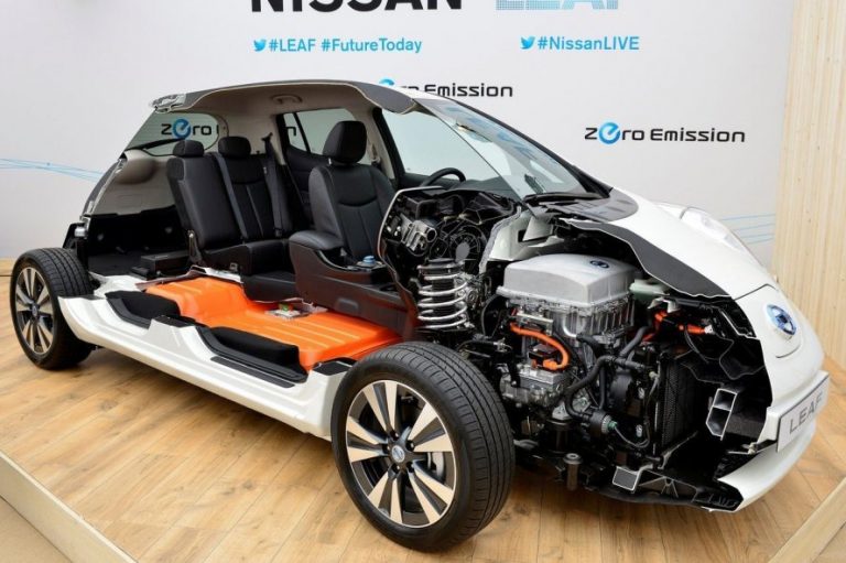 NISSAN LEAF