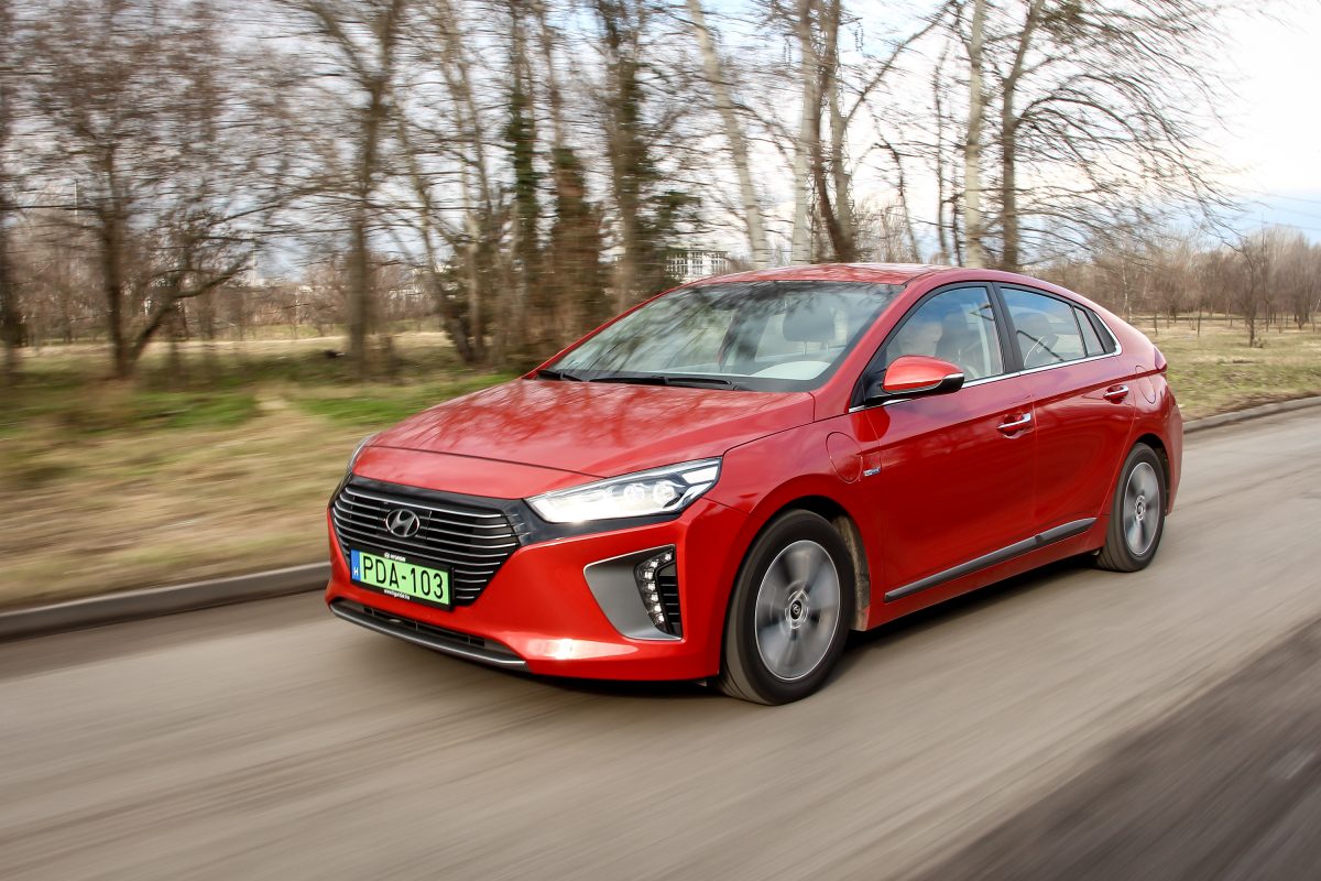 HYUNDAI IONIQ