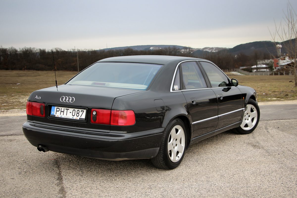 AUDI A8