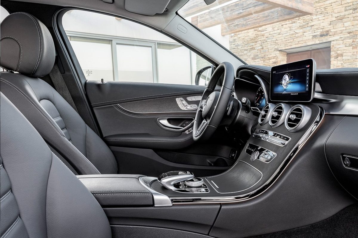 MERCEDES-BENZ C-OSZTÁLY