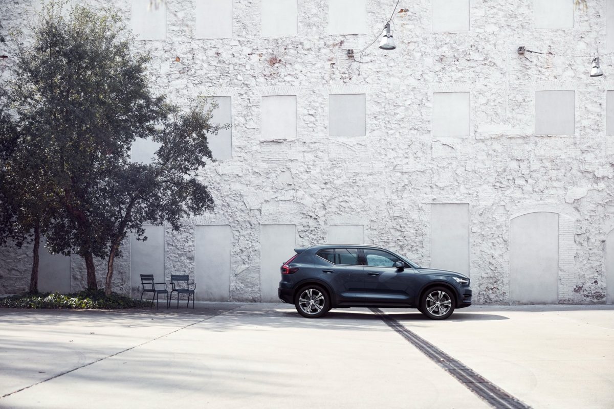 VOLVO XC40