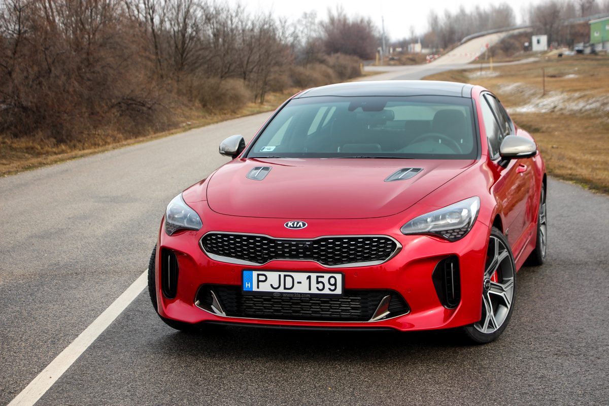 KIA STINGER