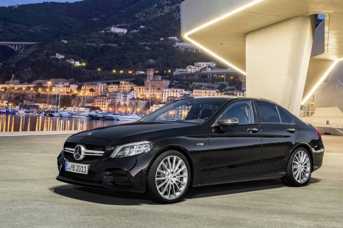 MERCEDES-AMG C-OSZTÁLY