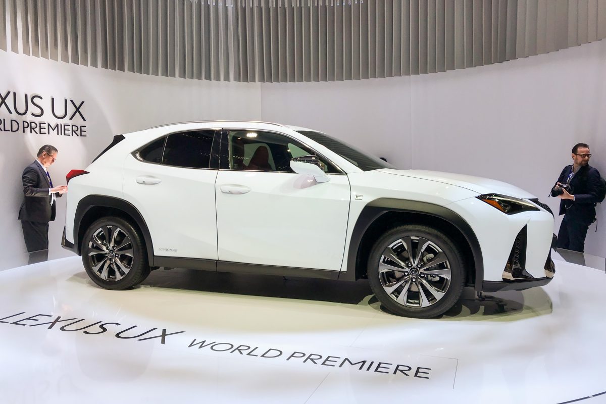 LEXUS