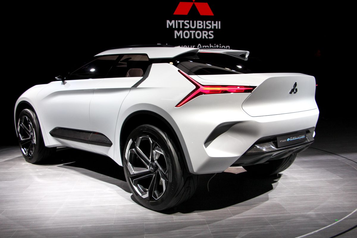 MITSUBISHI OUTLANDER