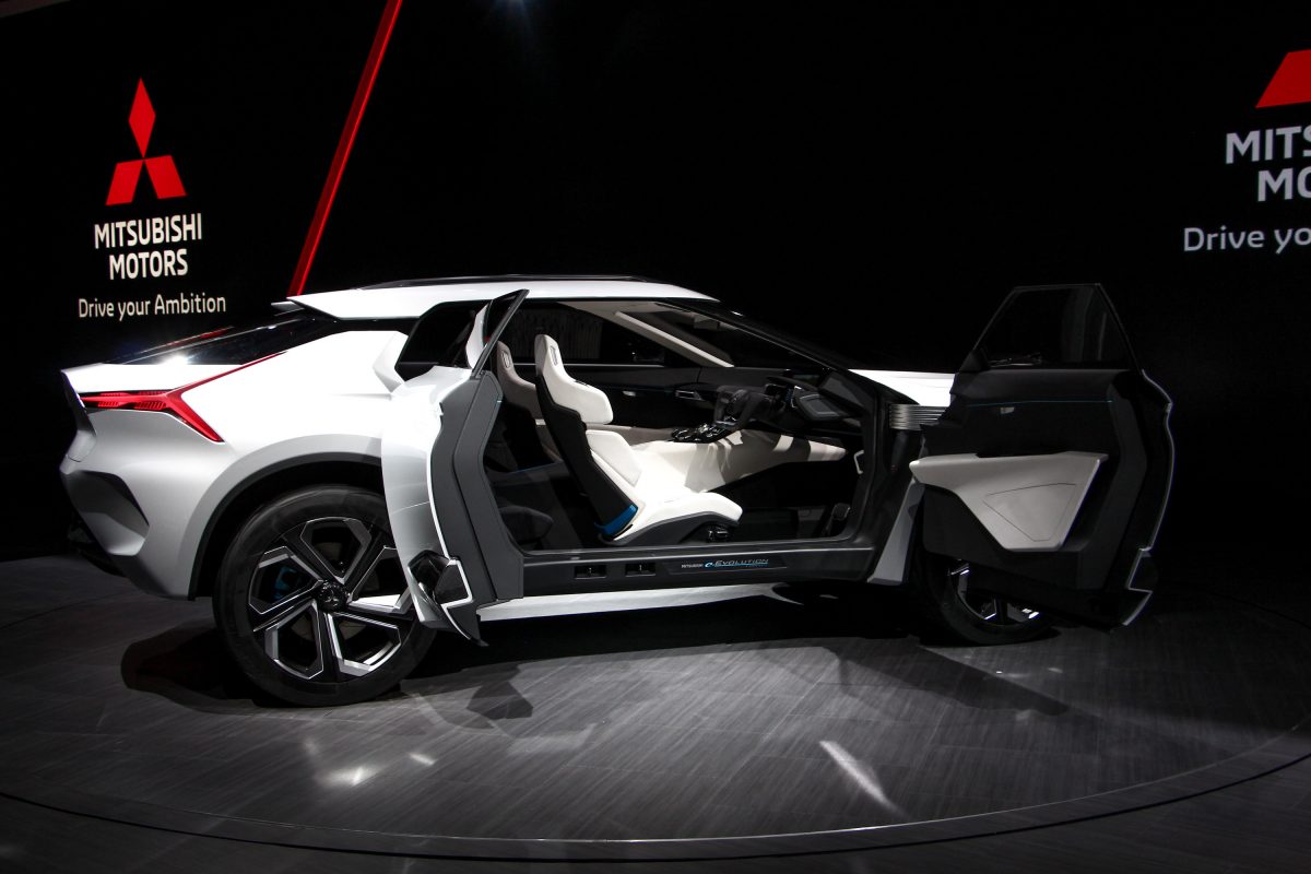 MITSUBISHI OUTLANDER