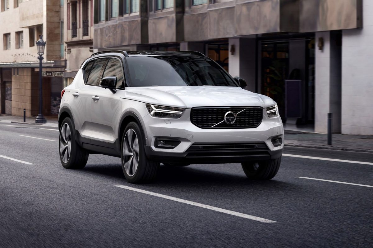 VOLVO XC40