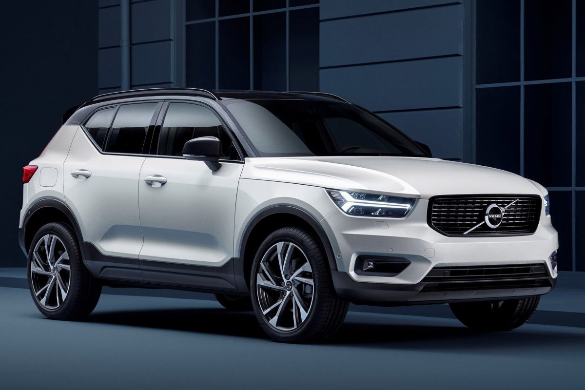 VOLVO XC40
