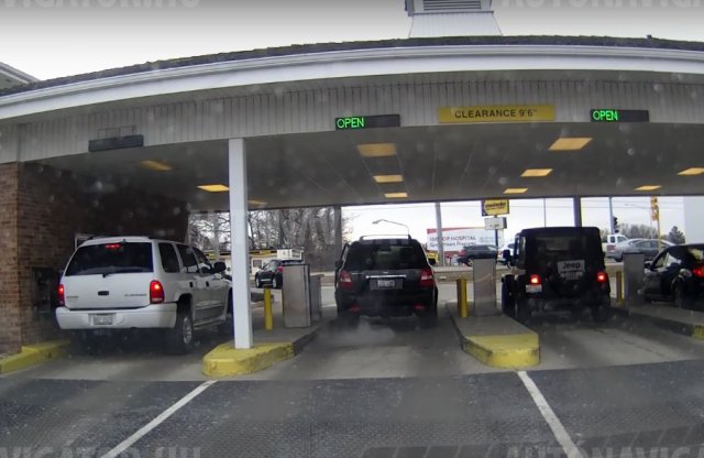 Kis rézsű is elég ahhoz, hogy repüljön az autó