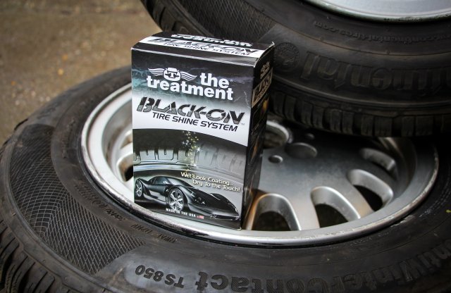 Ha gerjedsz a fényes gumira, itt a megoldásod!