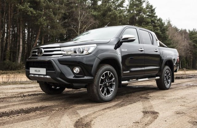 Külön Hilux készült az 50. évfordulóra