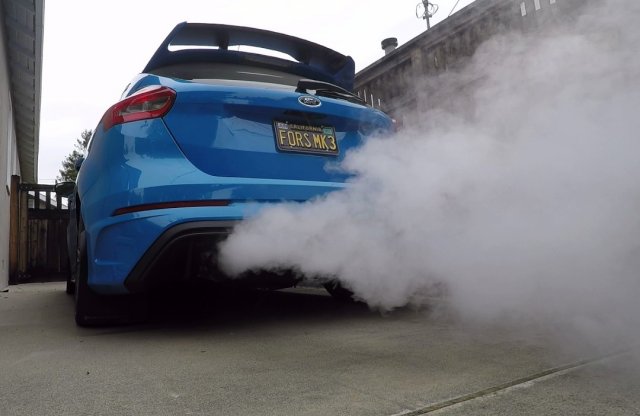 Ingyenesen javítják a füstölő Focus RS motorokat