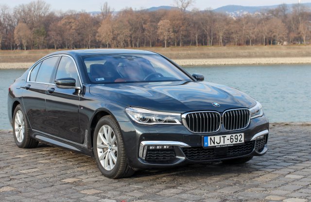 Lassan vége az egyen BMW-knek?