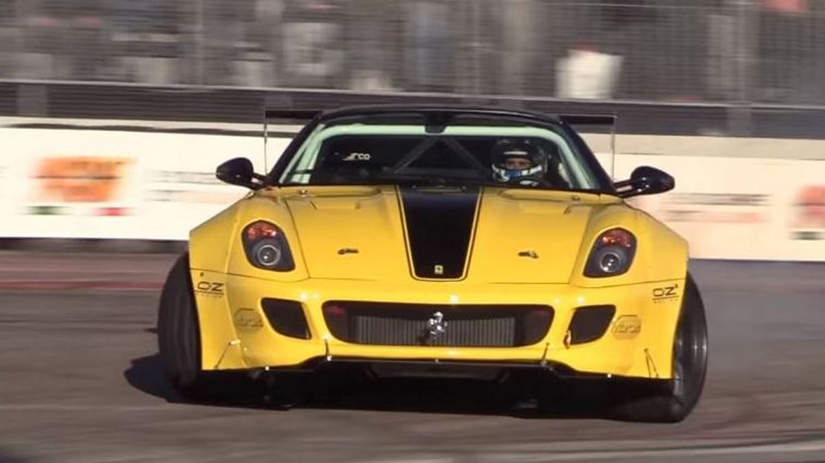 FERRARI 599