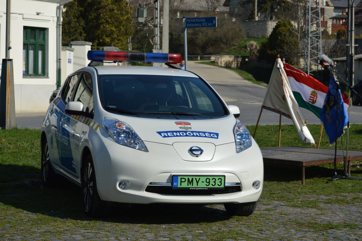 NISSAN LEAF