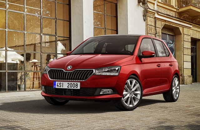 Friss képpel vigyorog a Skoda Fabia