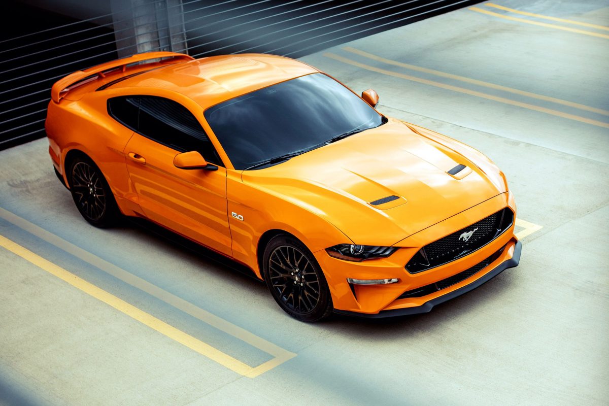 FORD MUSTANG