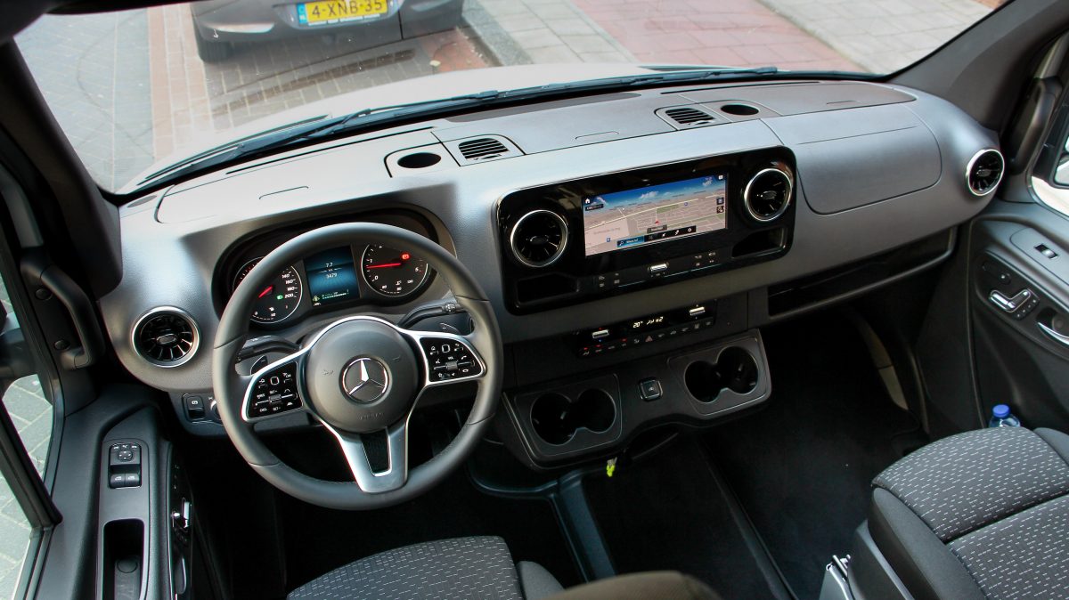 MERCEDES-BENZ SPRINTER