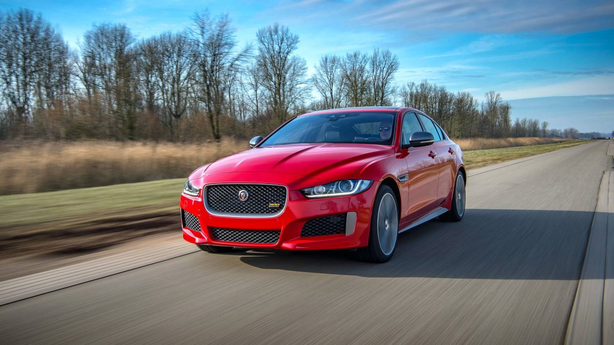 JAGUAR XE