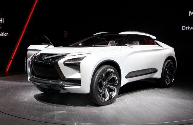 Új motor az Outlanderben, sokkoló tanulmány a jövőnek