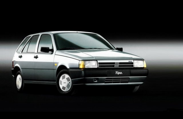 Digitális műszerfal, galvanizált karosszéria – 30 éves a Tipo!