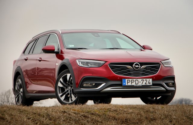 Megemelték, megtöltötték  – Opel Insignia Country Tourer teszt
