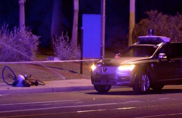 Önvezető autó gázolt halálra egy kerékpárost