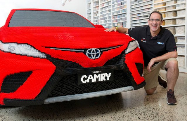 Nyolc hét alatt, 500 ezer Lego kockából épült egy Toyota Camry