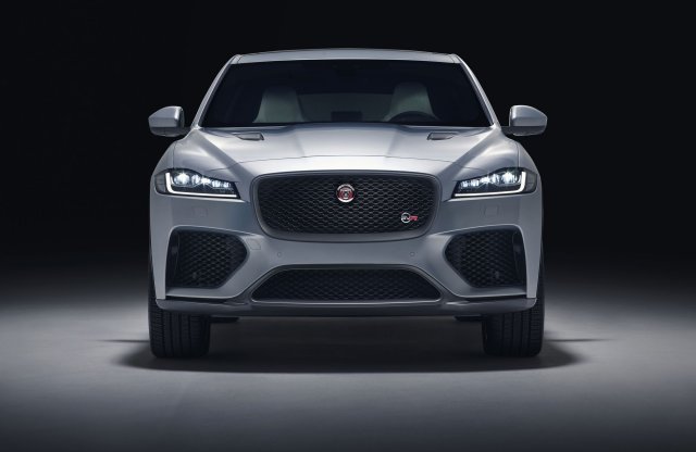 550 lovacska húz egyetlen nagy jaguárt