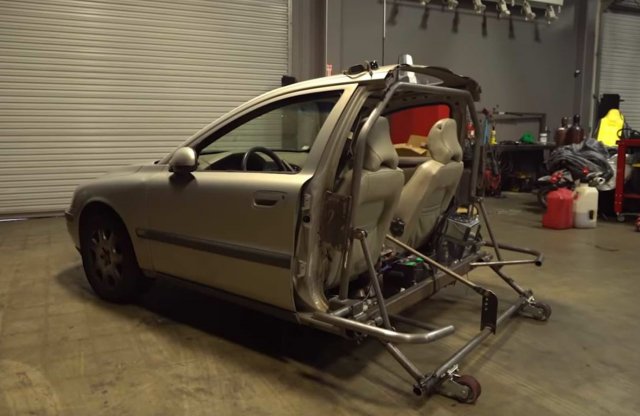 Vágj ketté egy Volvót és élvezd!