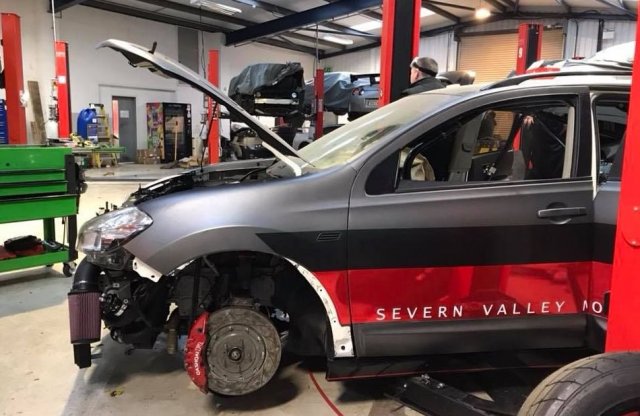 Lenyomta a Koenigsegg Agerát a  Nissan Qashqai!