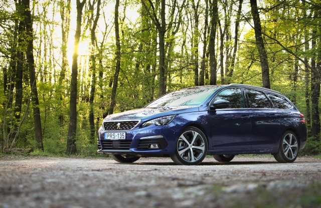Ez nem lehet francia! – Peugeot 308 GT
