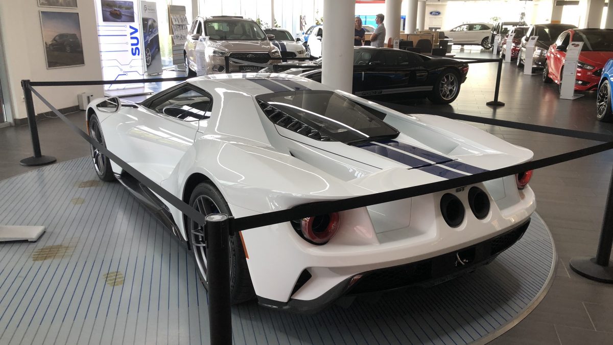 FORD GT