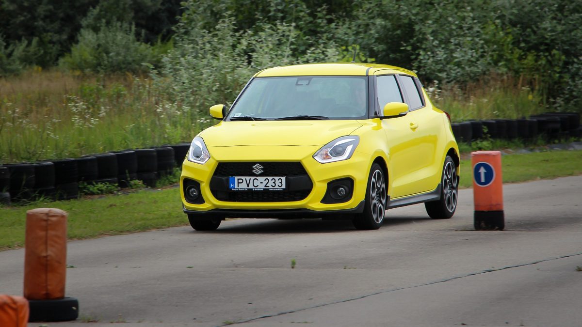 SUZUKI SWIFT