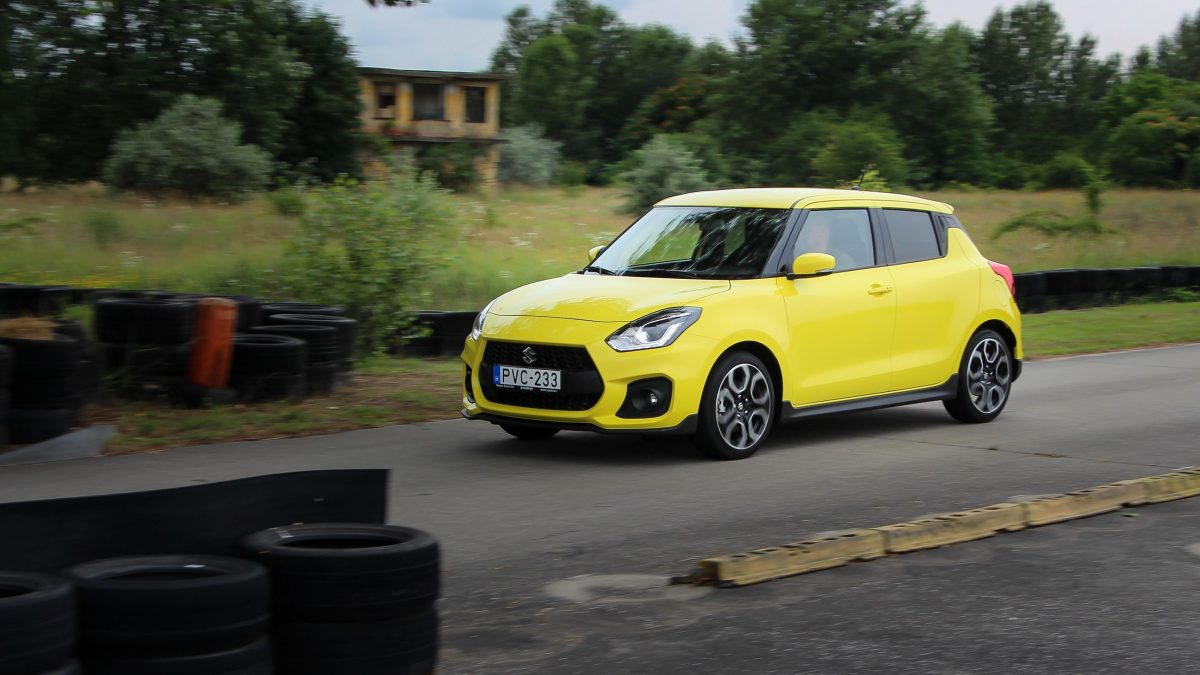 SUZUKI SWIFT