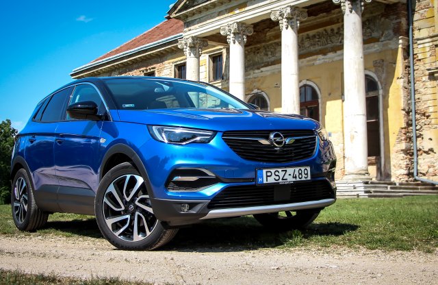 Elkapták a fonalat – Itthon próbáltuk az izmos Grandland X-et